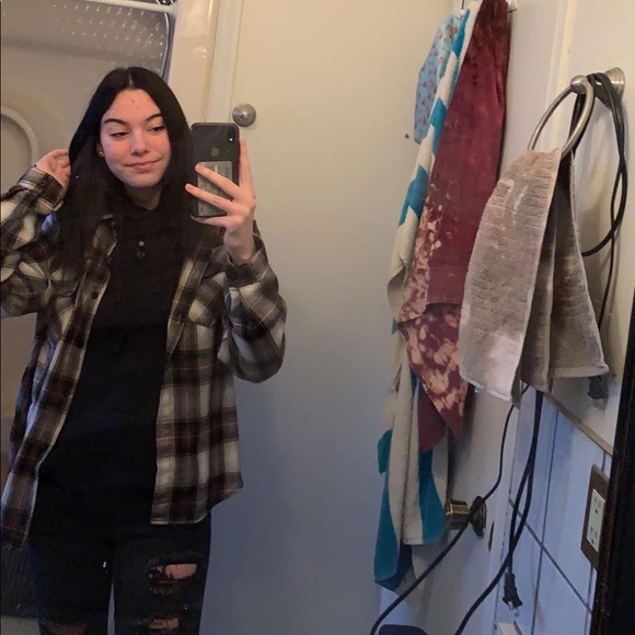 Meet your Posher, Cheyenne - Picture 1 of 2